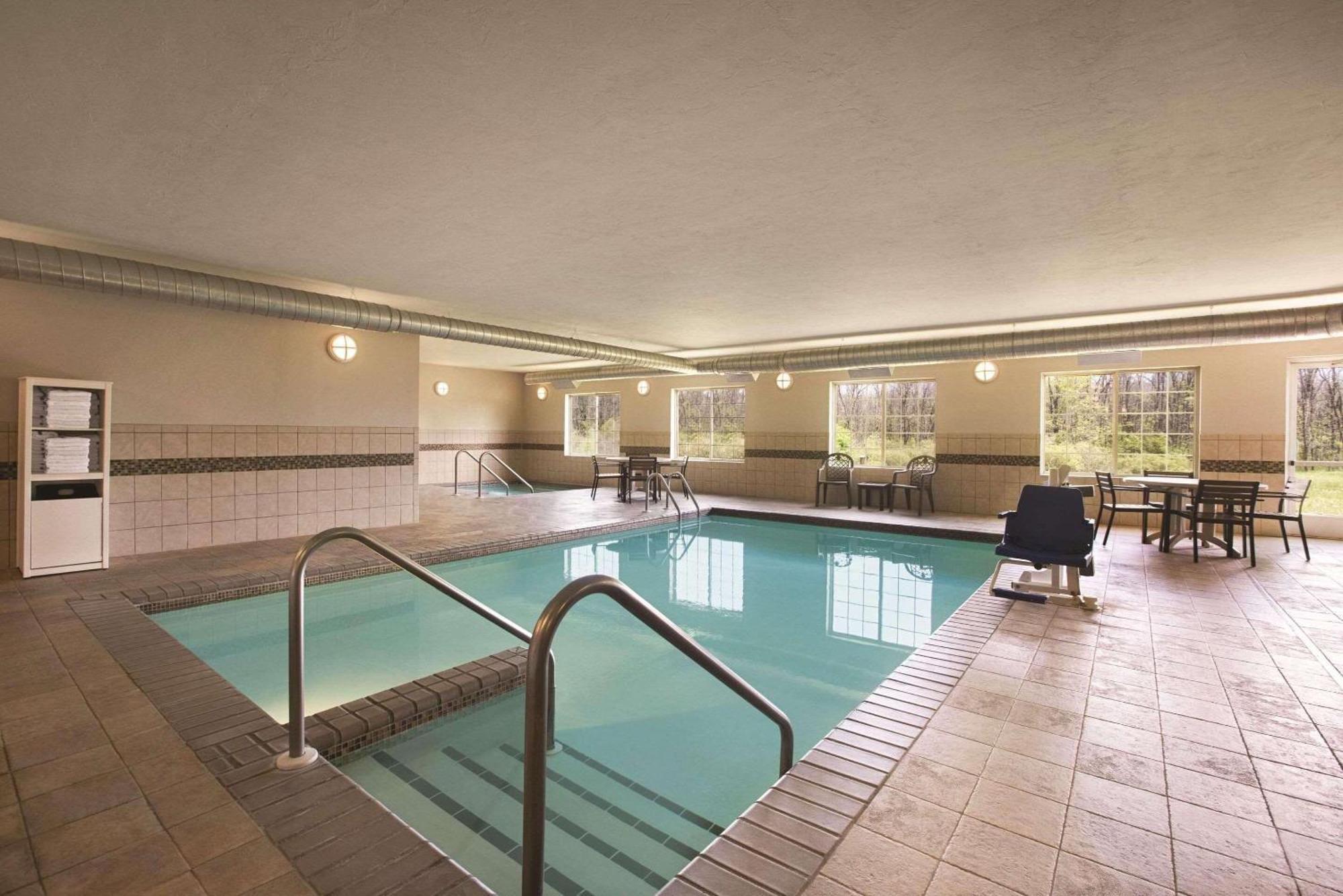 Country Inn & Suites By Radisson, Green Bay North Exteriör bild